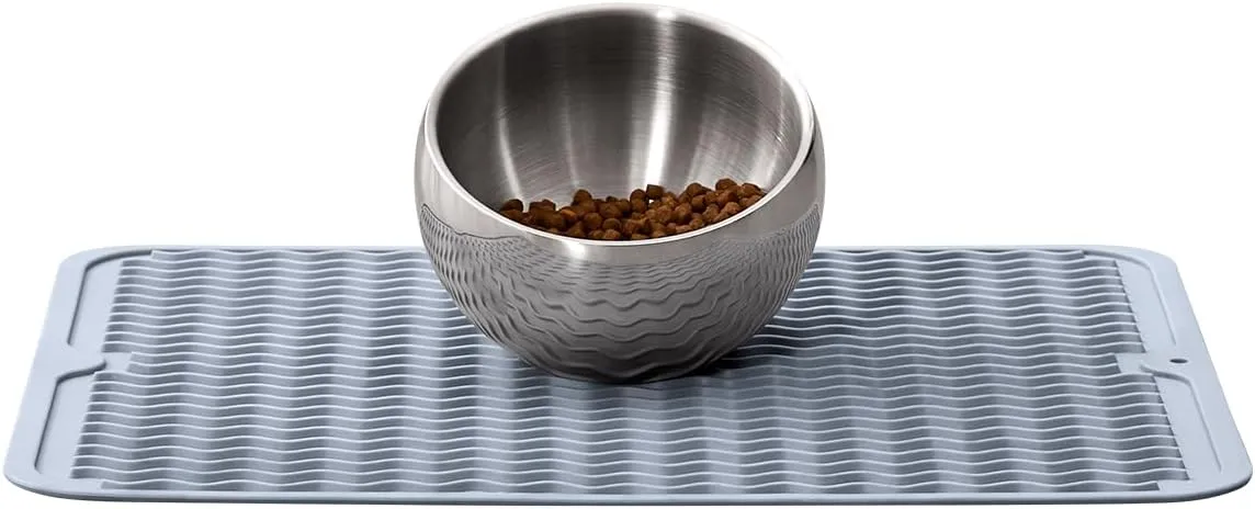 Cat Bowls with Non-Slip Food Mat, 5.5-Inch Wide Raised Stainless Steel Pet Food Bowl for Indoor Cats, Anti-Whisker Fatigue Design, 15Tilted Cat Dishes for Comfort Feeding, 10oz Capacity